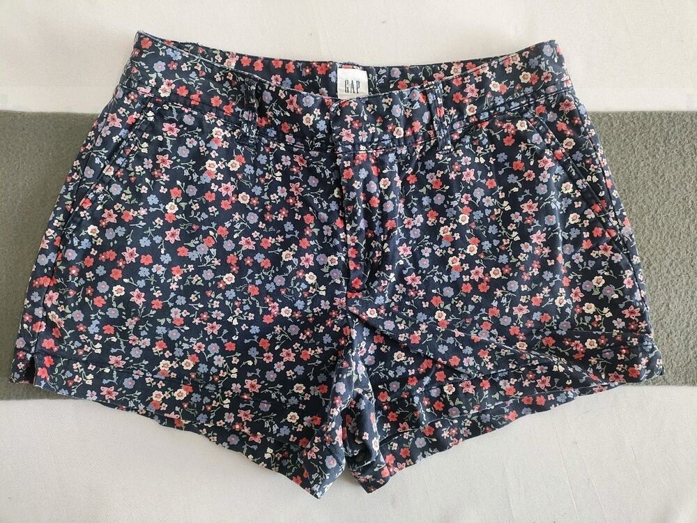 Gap Women's Size 4 Navy City Shorts Red Pink Flower Floral Design 3” Inseam